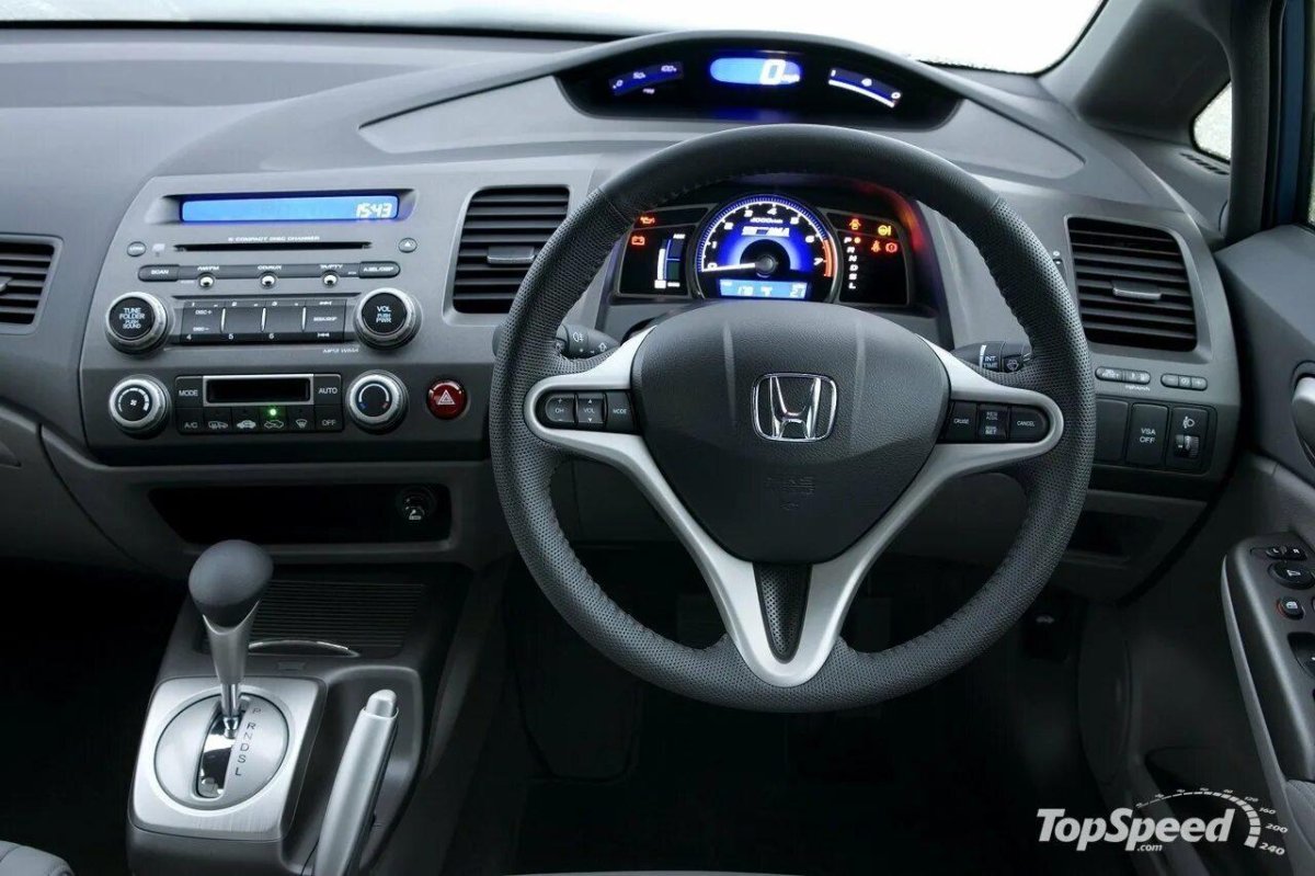 Honda Civic 2006 хэтчбек салон