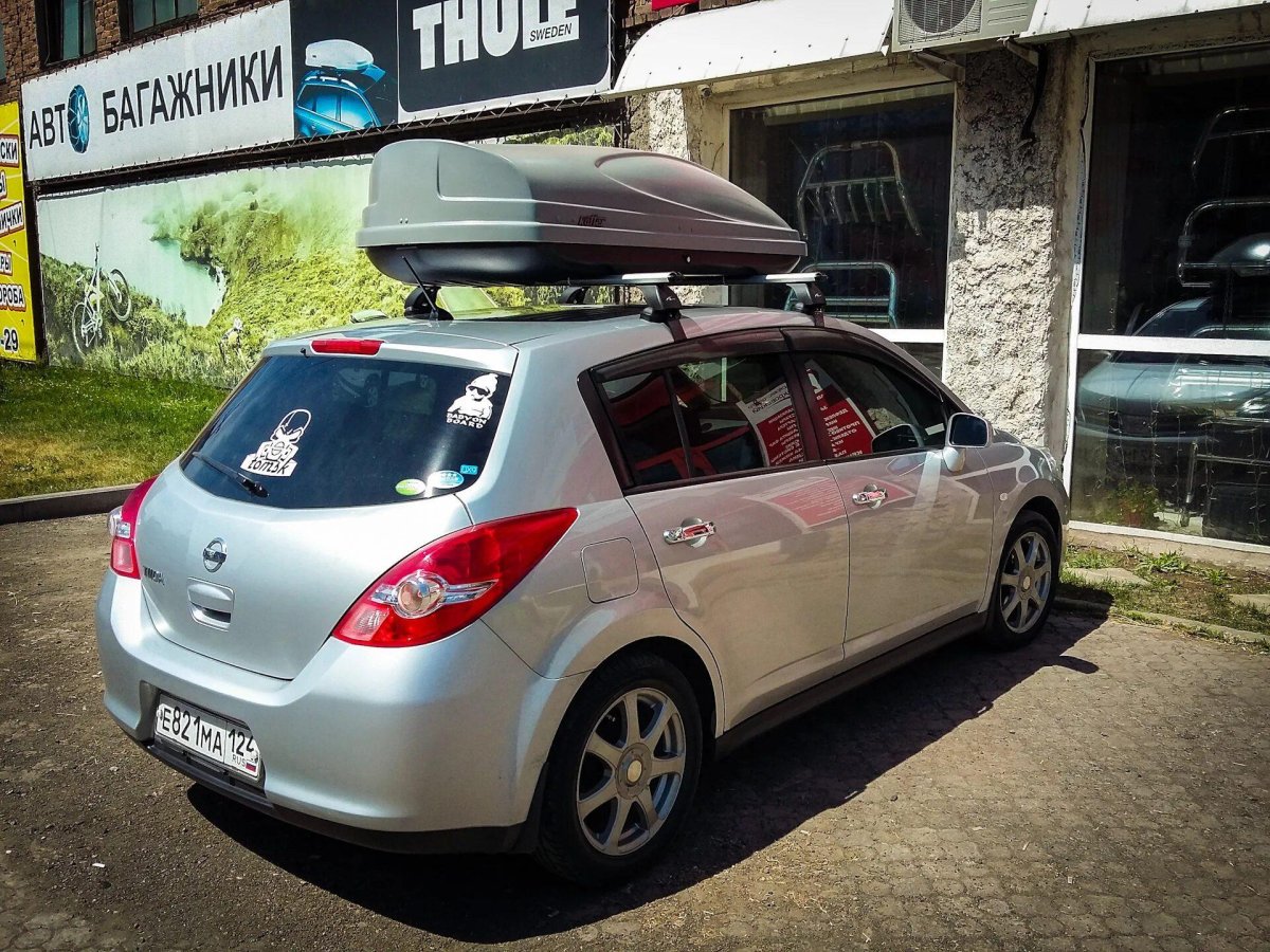 Nissan Tiida багажник на крышу