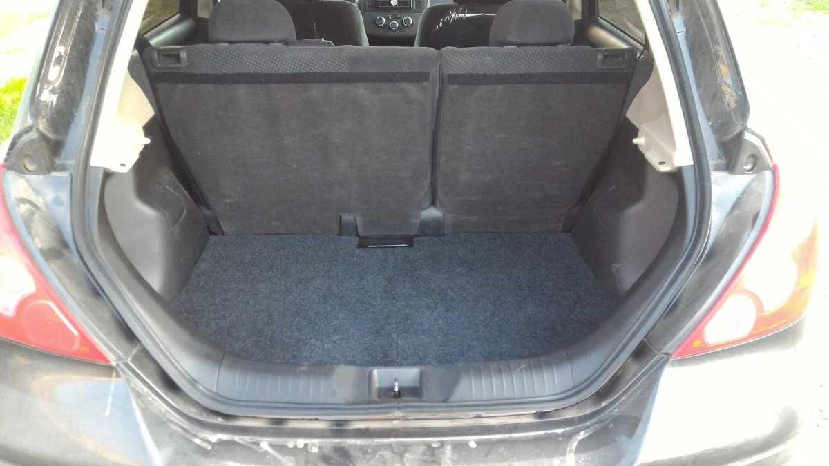 Ниссан Тиида фальшпол