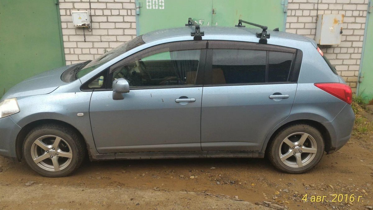 Рейлинги Nissan Tiida 2010