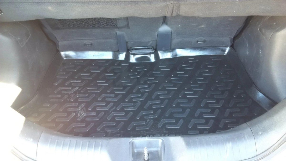 Ниссан Тиида коврик в багажник