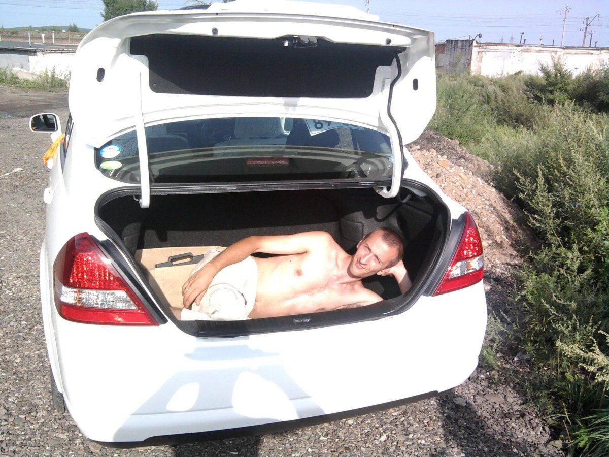 Тиида седан багажник