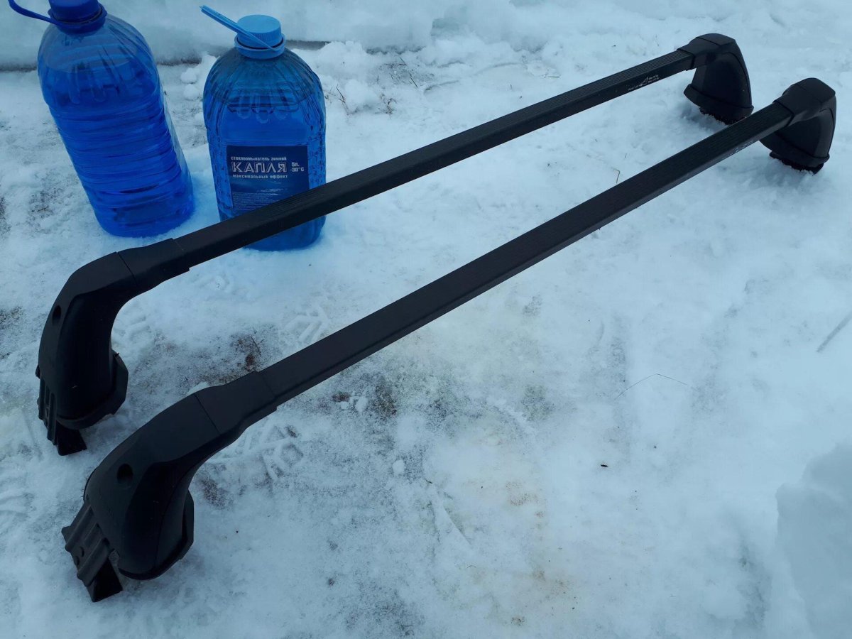 Ниссан Тиида с оригинальным багажником