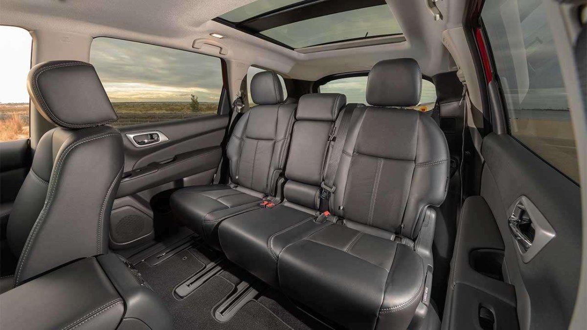 Ниссан Патфайндер 2022 салон