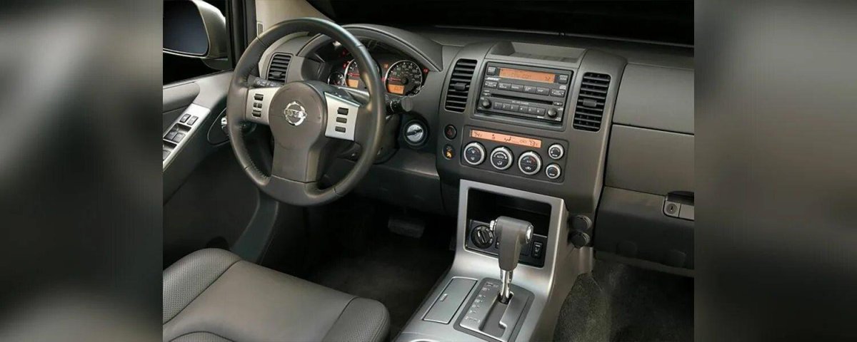 Nissan Pathfinder 2008 салон