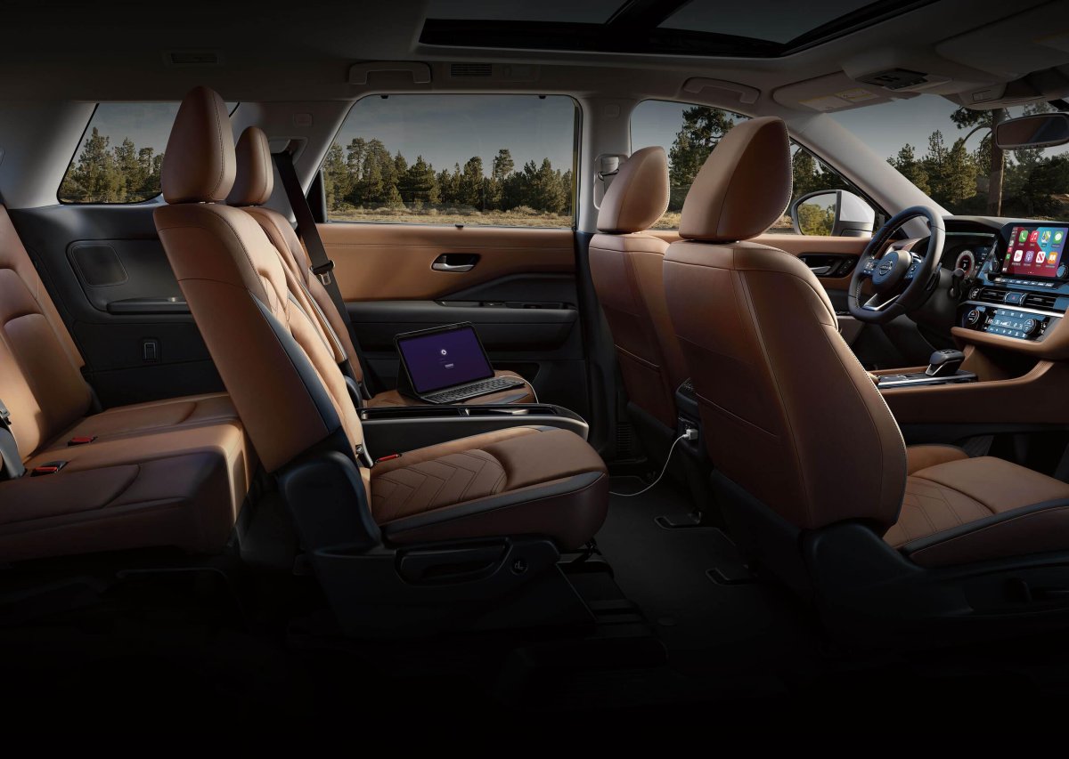 Ниссан Патфайндер 2022 салон