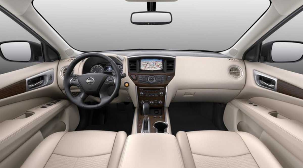 Nissan Pathfinder 2022 салон