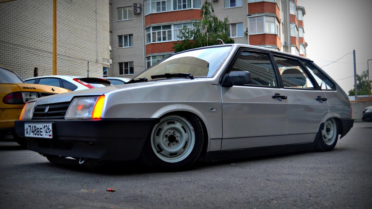 Серая восьмерка заниженная