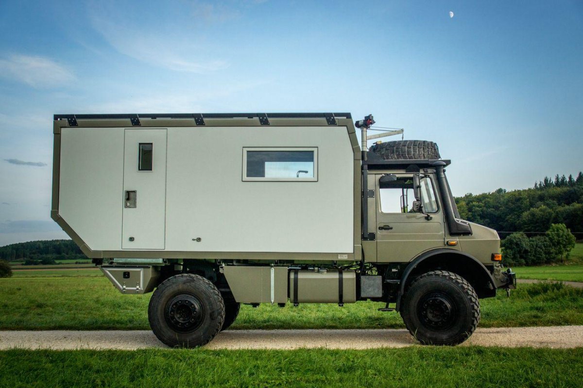 Mercedes Benz Unimog 2150