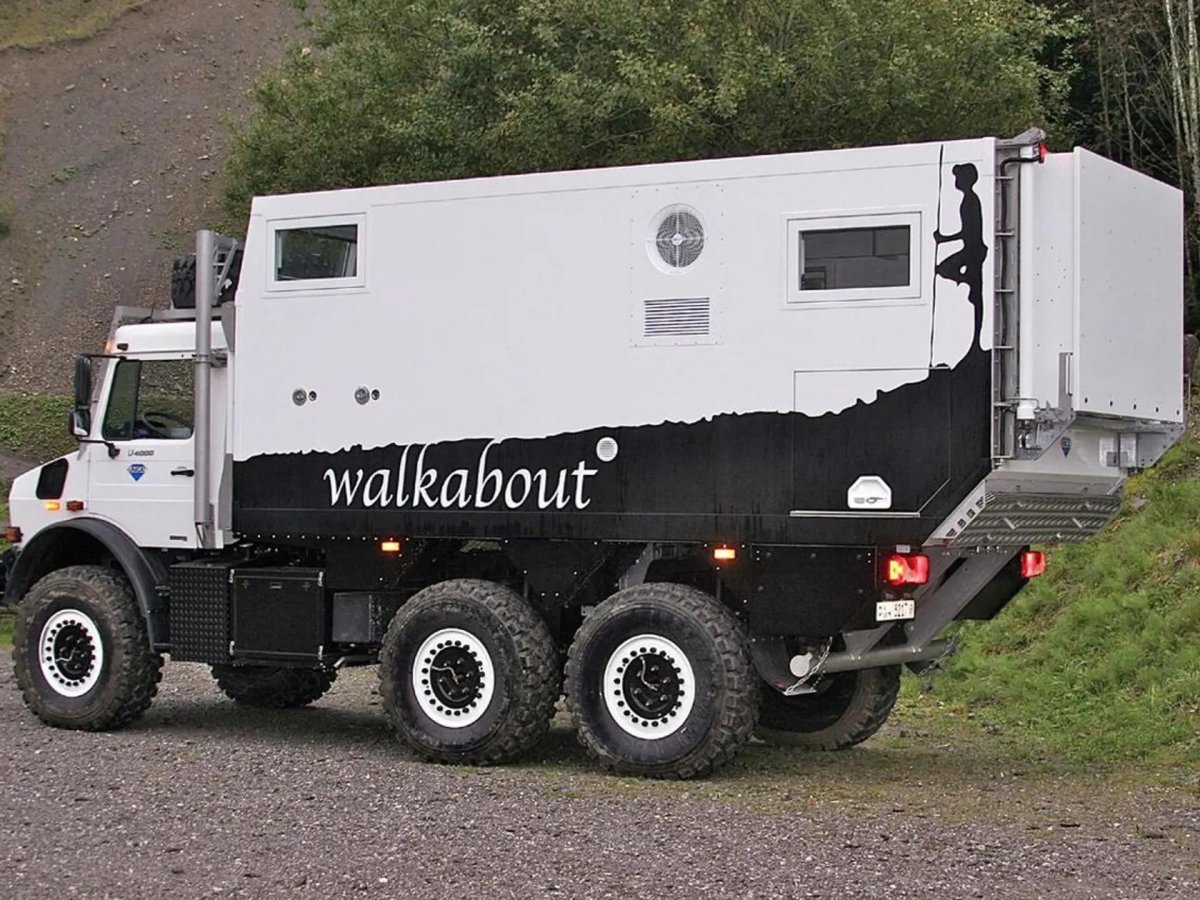 Mercedes-Benz Unimog u 4000