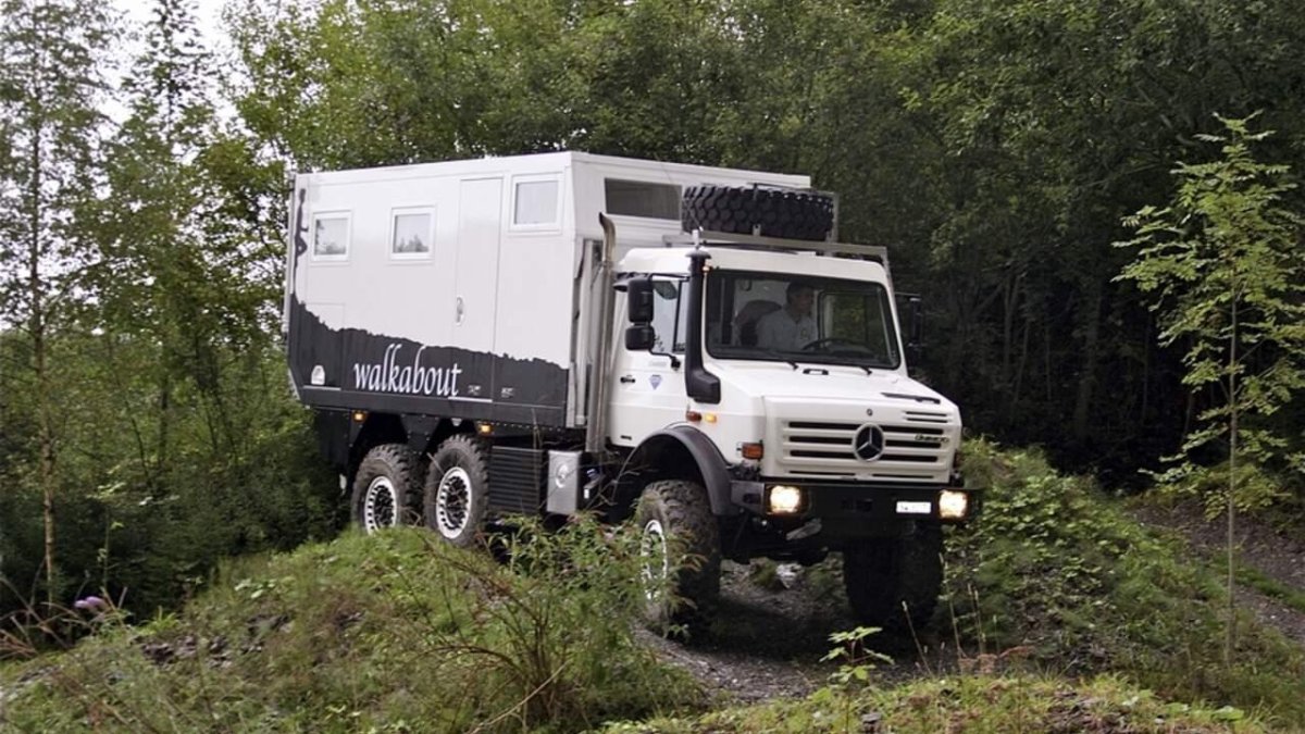 Mercedes-Benz Unimog u 4000