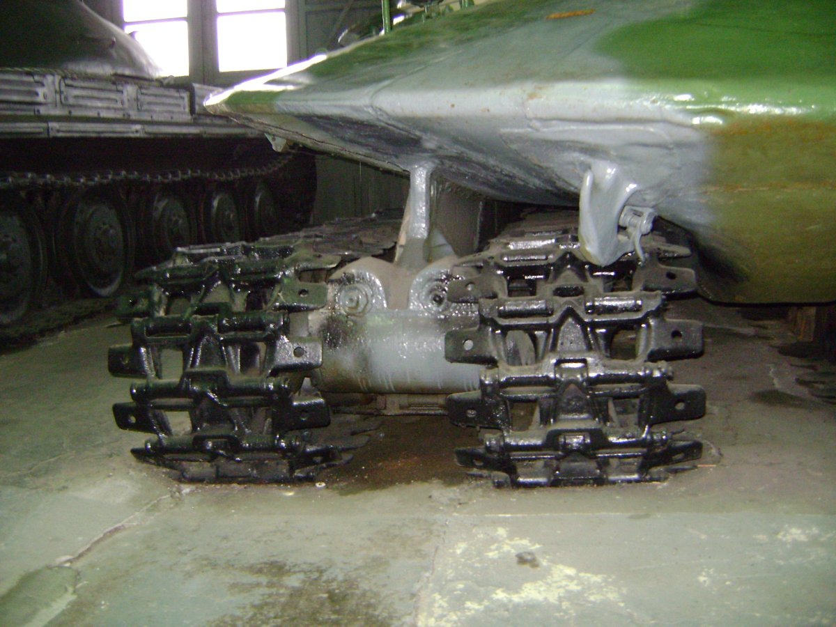 Объект 279 внутри