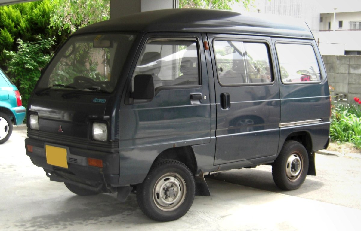 Mitsubishi Minicab 1990