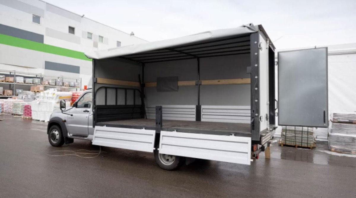 УАЗ профи полуторка