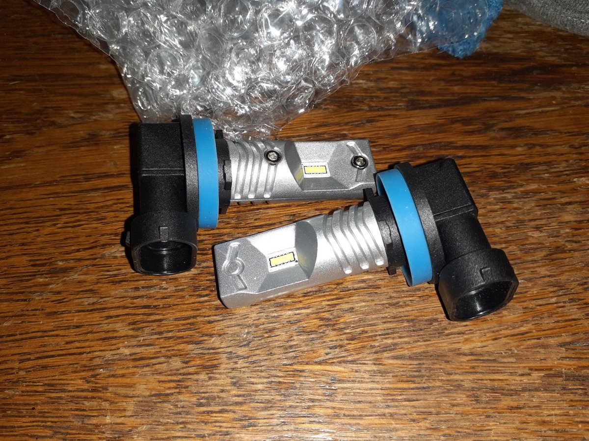 Лампа ПТФ е90