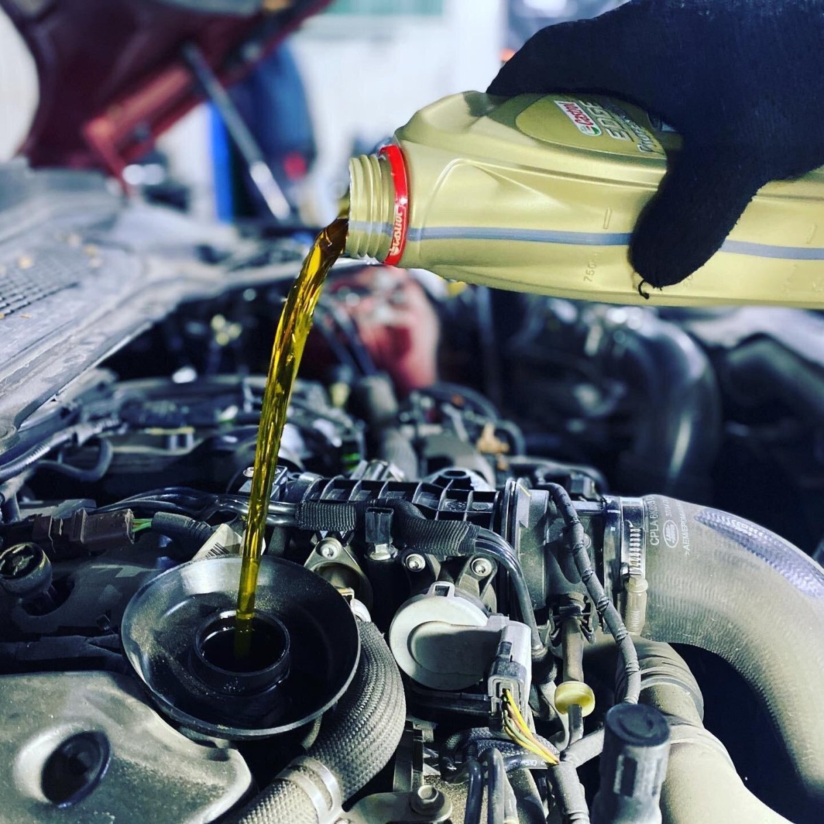 Моторное масло в двигателе