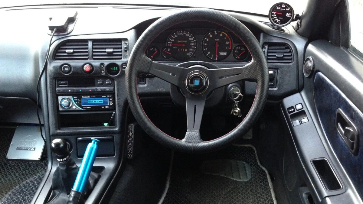 Nissan Skyline GTR r34 салон