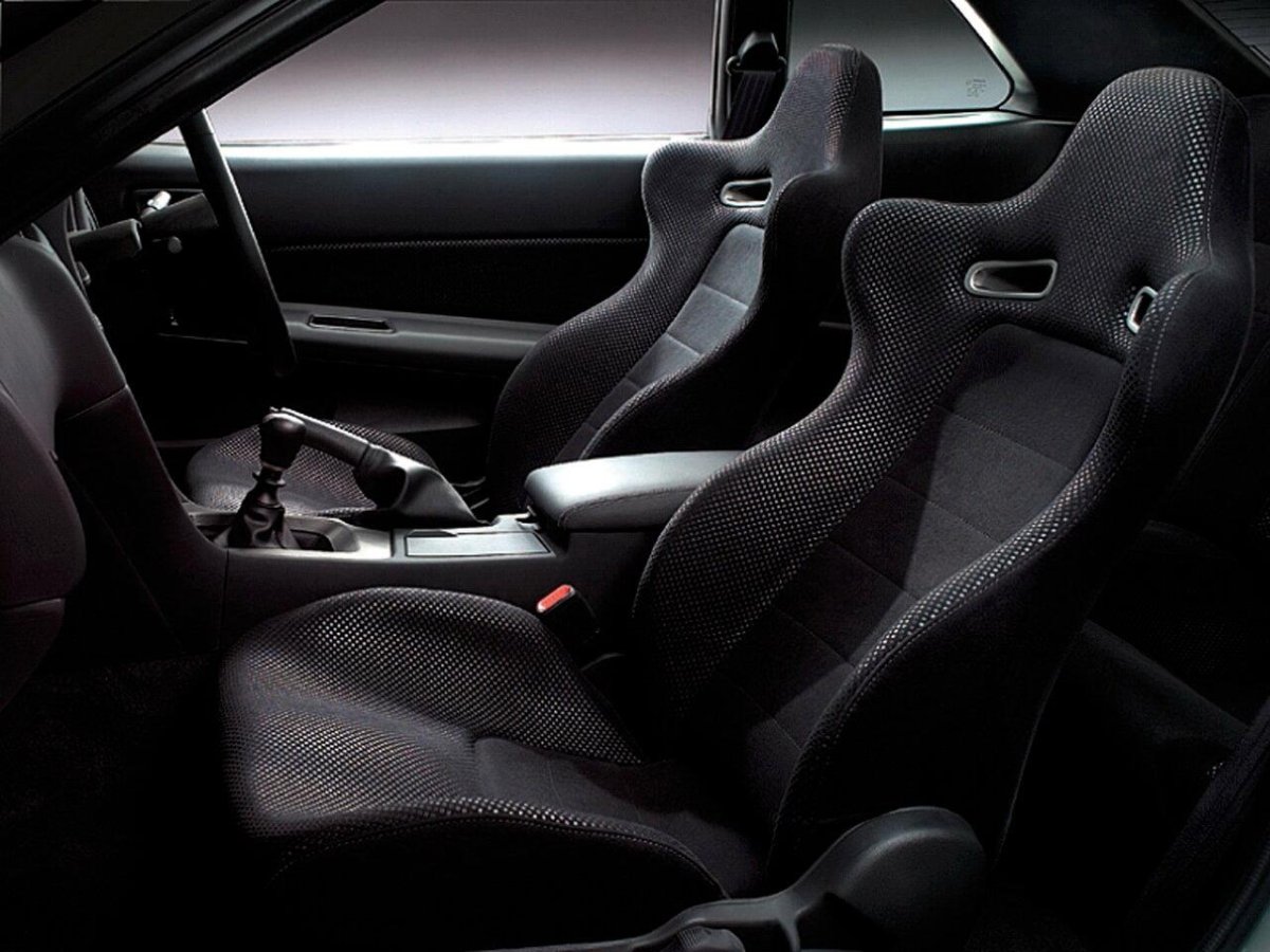 Nissan Skyline GTR r34 салон