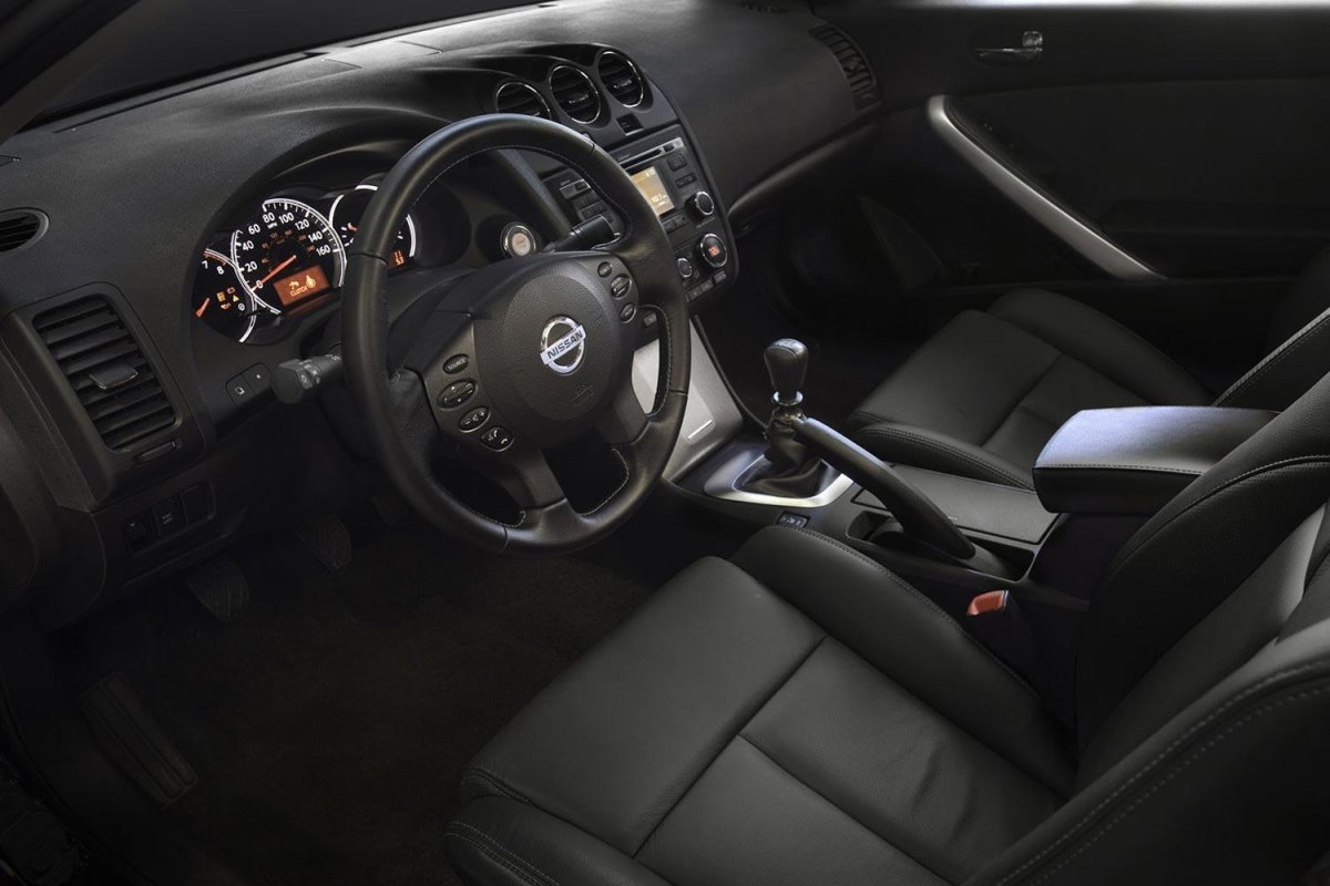 Nissan Altima l32 салон