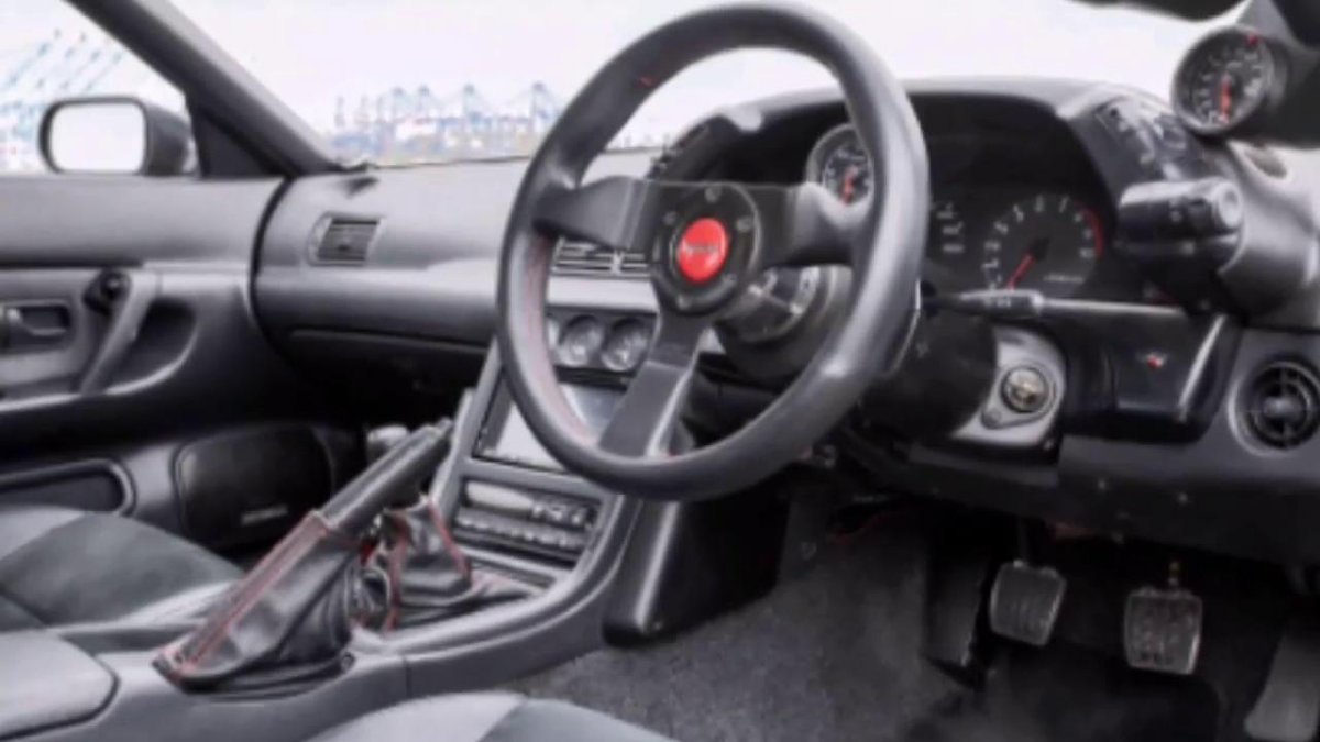 Nissan Skyline r32 салон