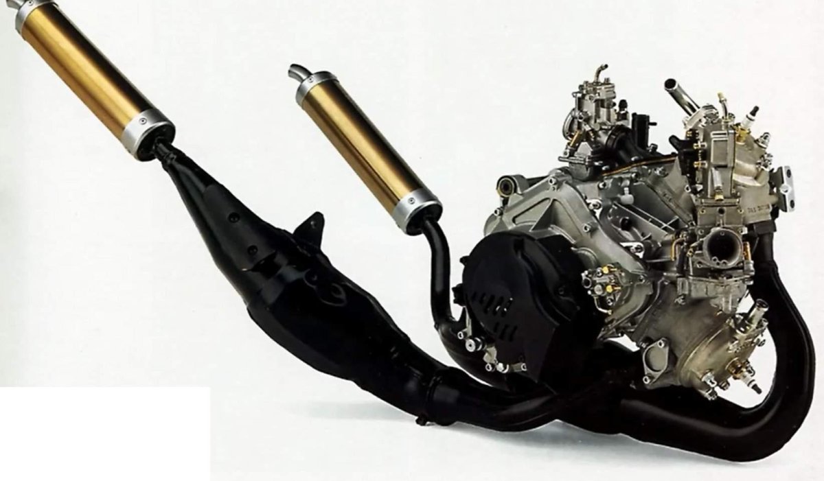 Yamaha tzr250 engine
