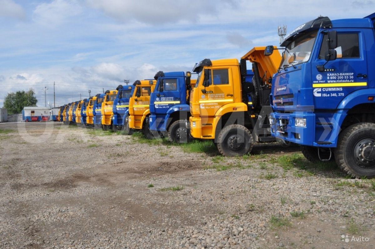 КАМАЗ желтый