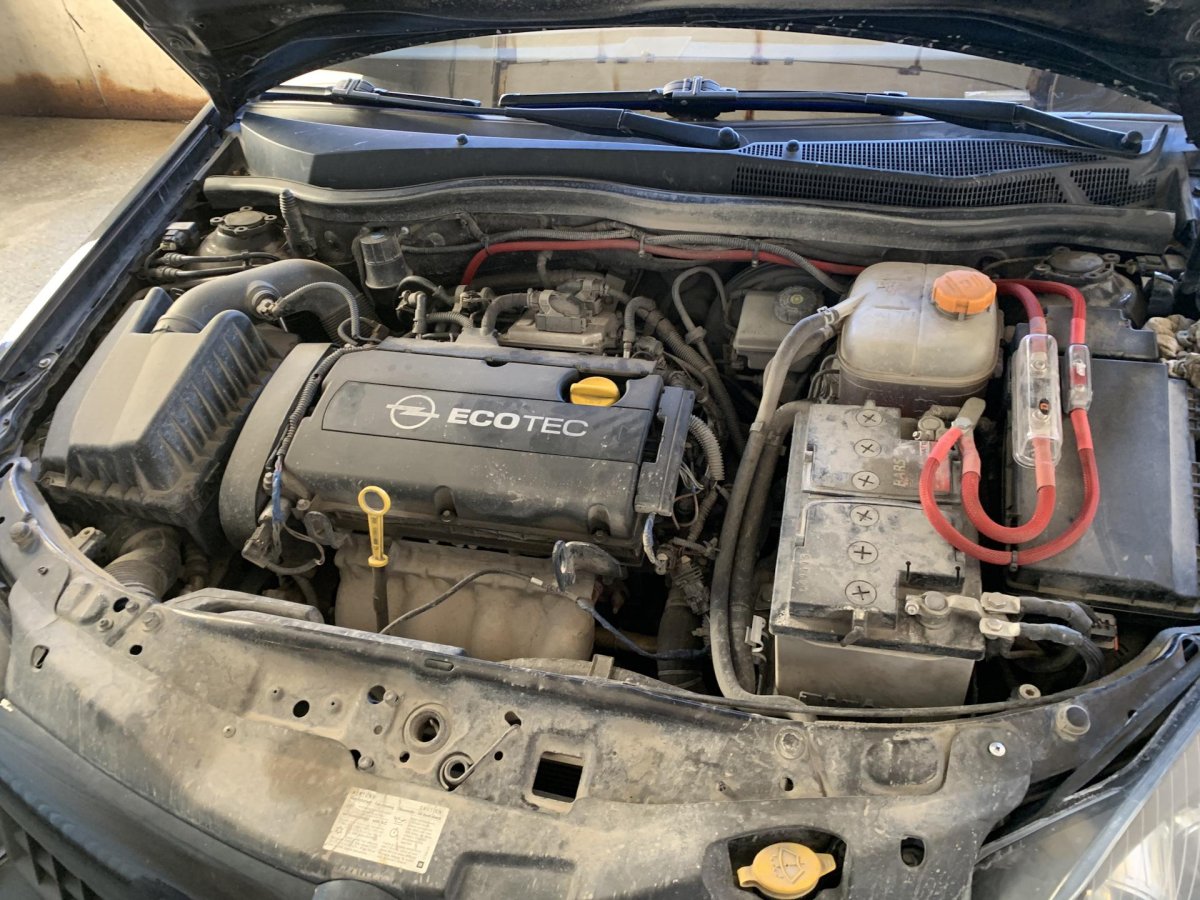 Opel Astra h 1.6 под капотом