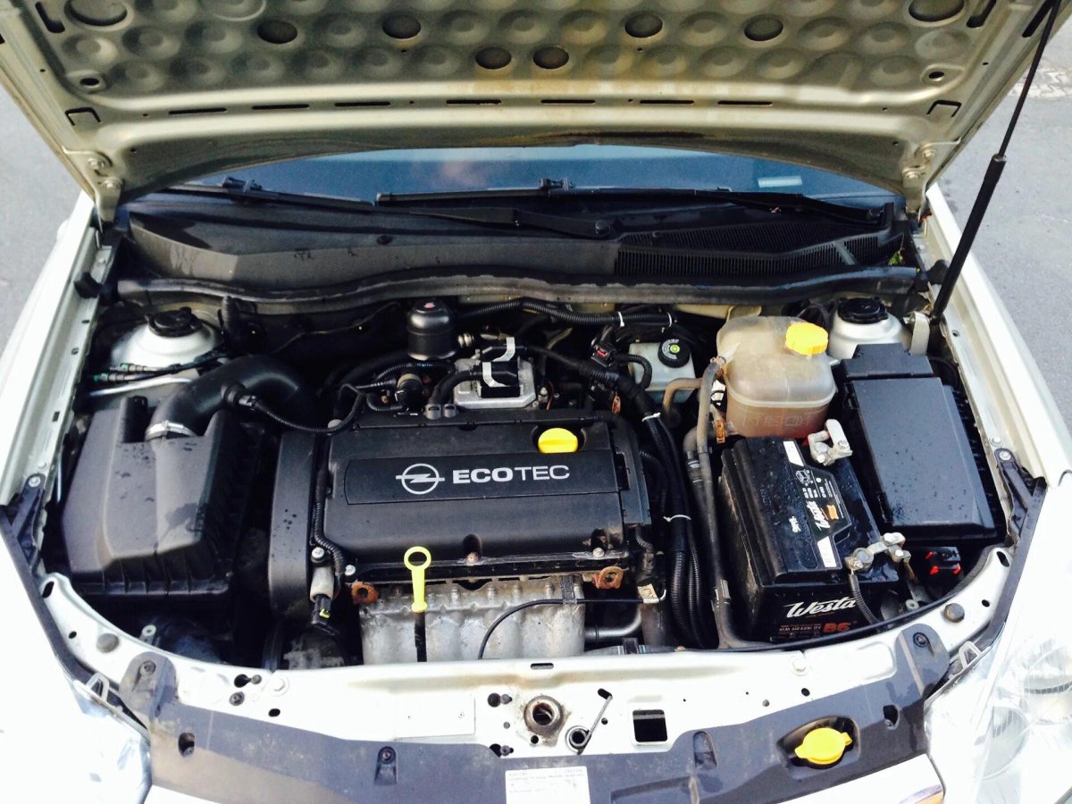 Opel Astra g 1.6 подкапотка