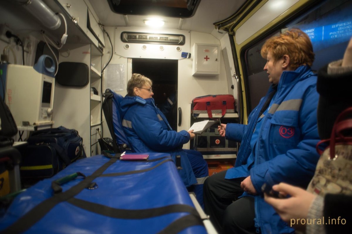 Внутри скорой