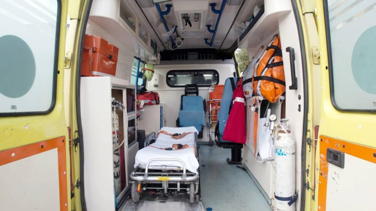 Машина скорой помощи салон