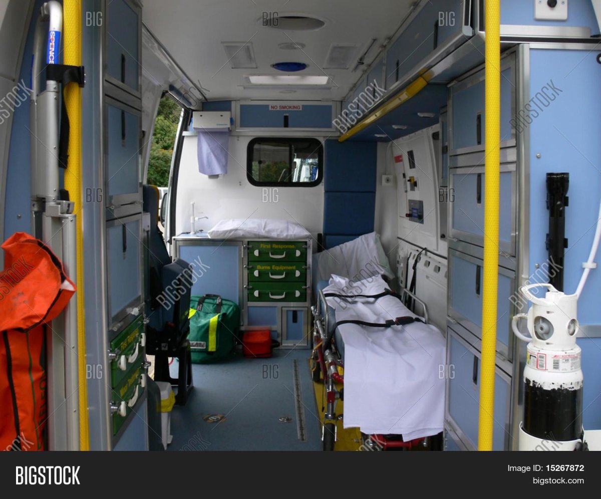 Карета скорой помощи внутри