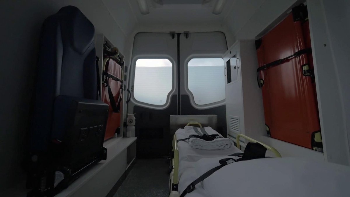 Вид внутри скорой помощи