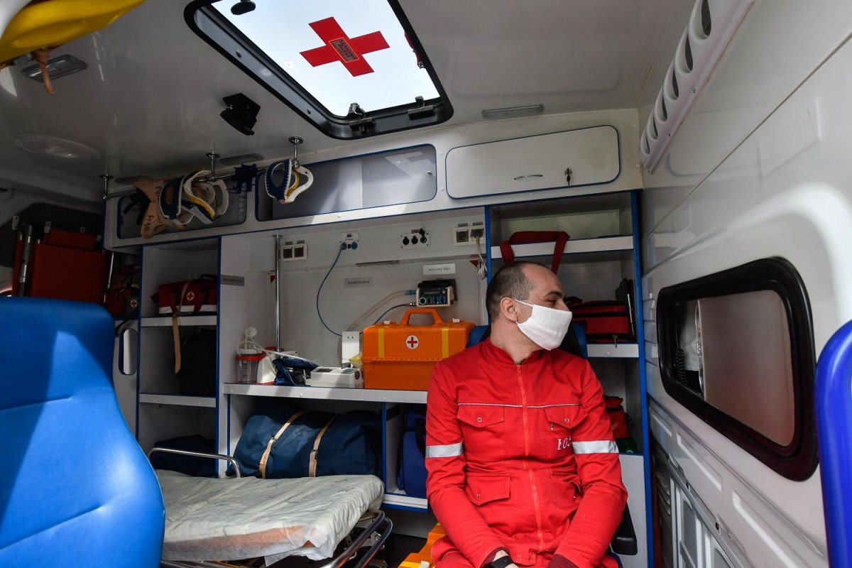 Скорая внутри