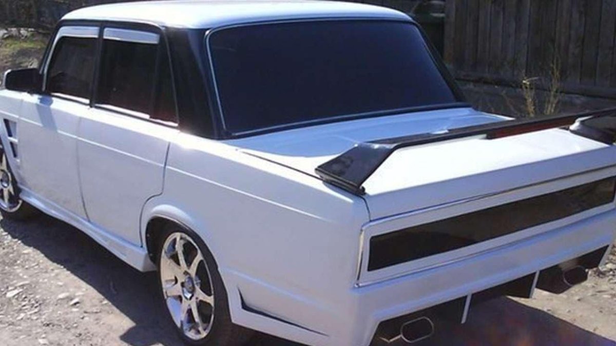 Тюнингованная ВАЗ 2106