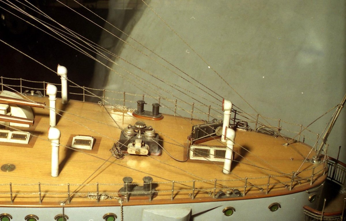 Крейсер богатырь модель ЦВММ