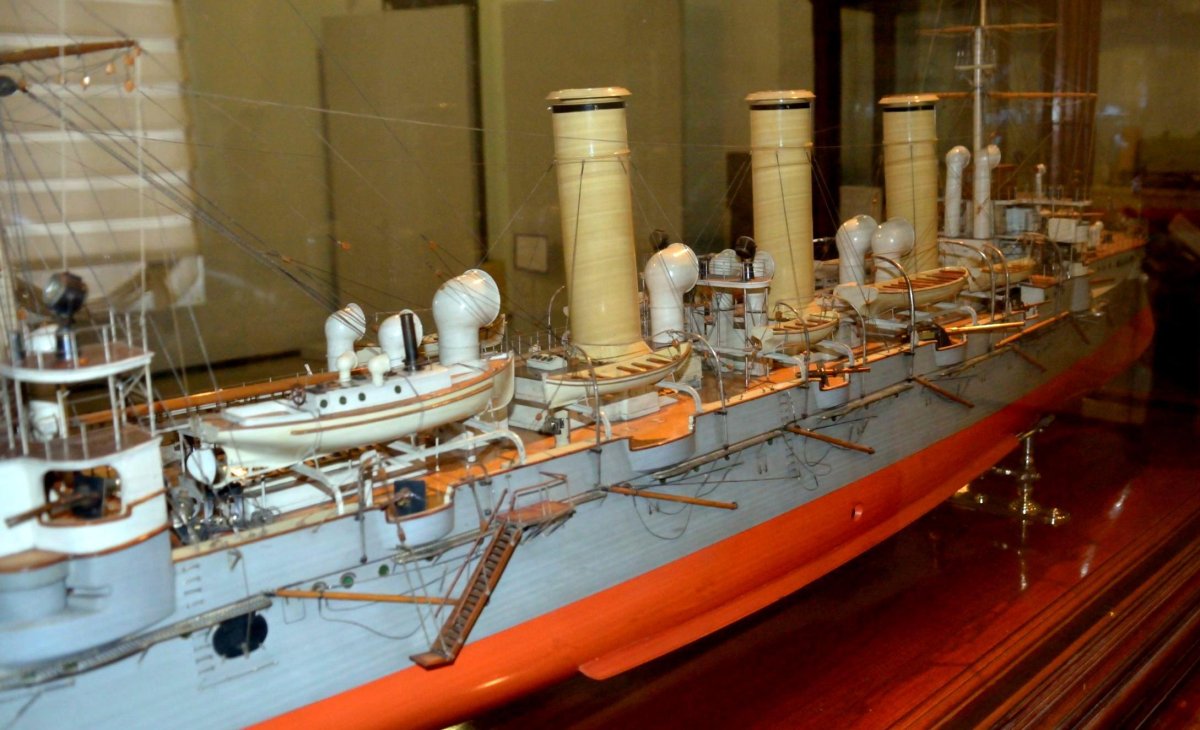 Модель крейсера Адмирал Корнилов