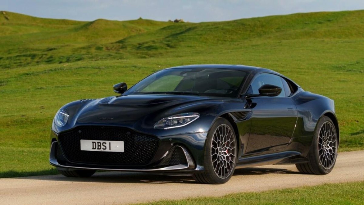 Aston Martin DBS 770