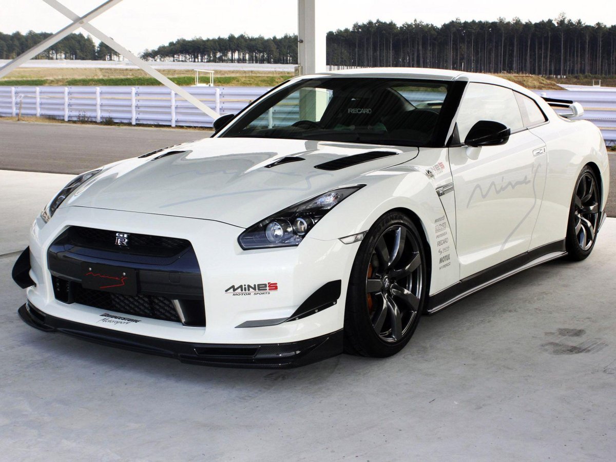 Nissan GTR r35 Sport