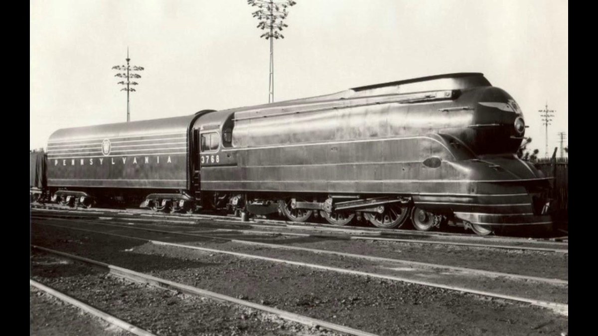 Раймонд Лоуи паровоз