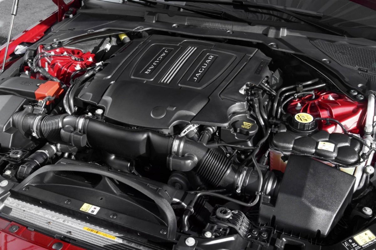 Двигатель Jaguar xe v6