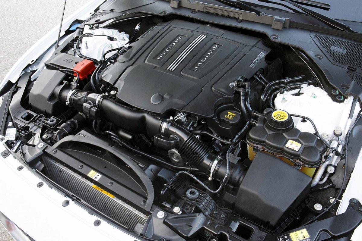 Двигатель Jaguar xe v6