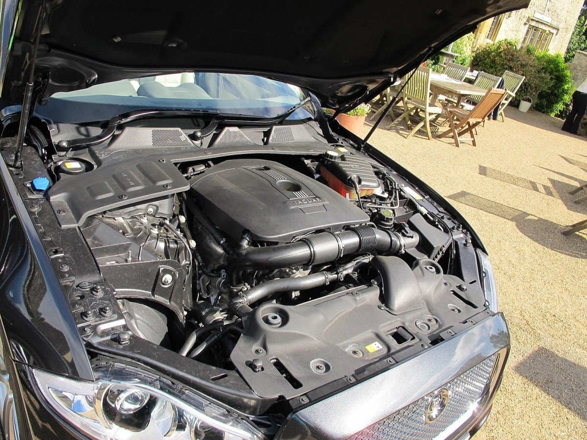 Jaguar XJ x351 под капотом