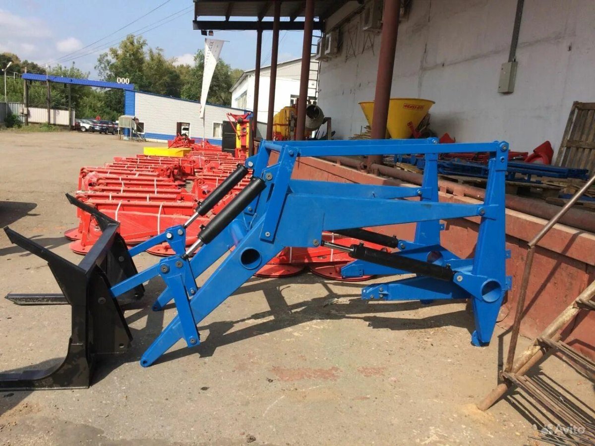 Погрузчик фронтальный ПКУ-0,8