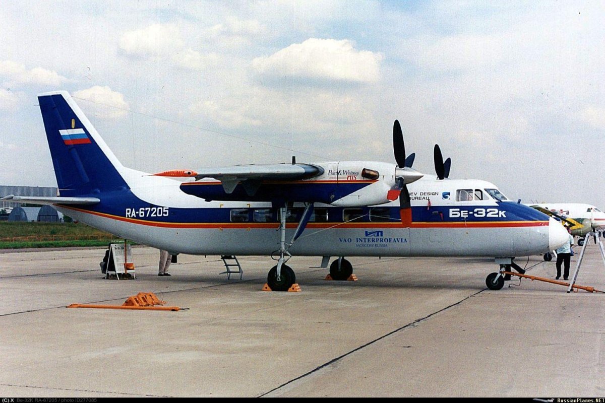 Бе-32 самолет