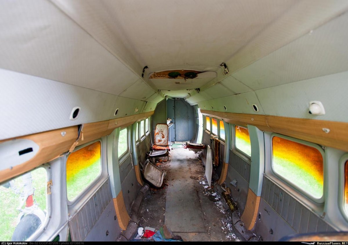 Бе-32 кабина