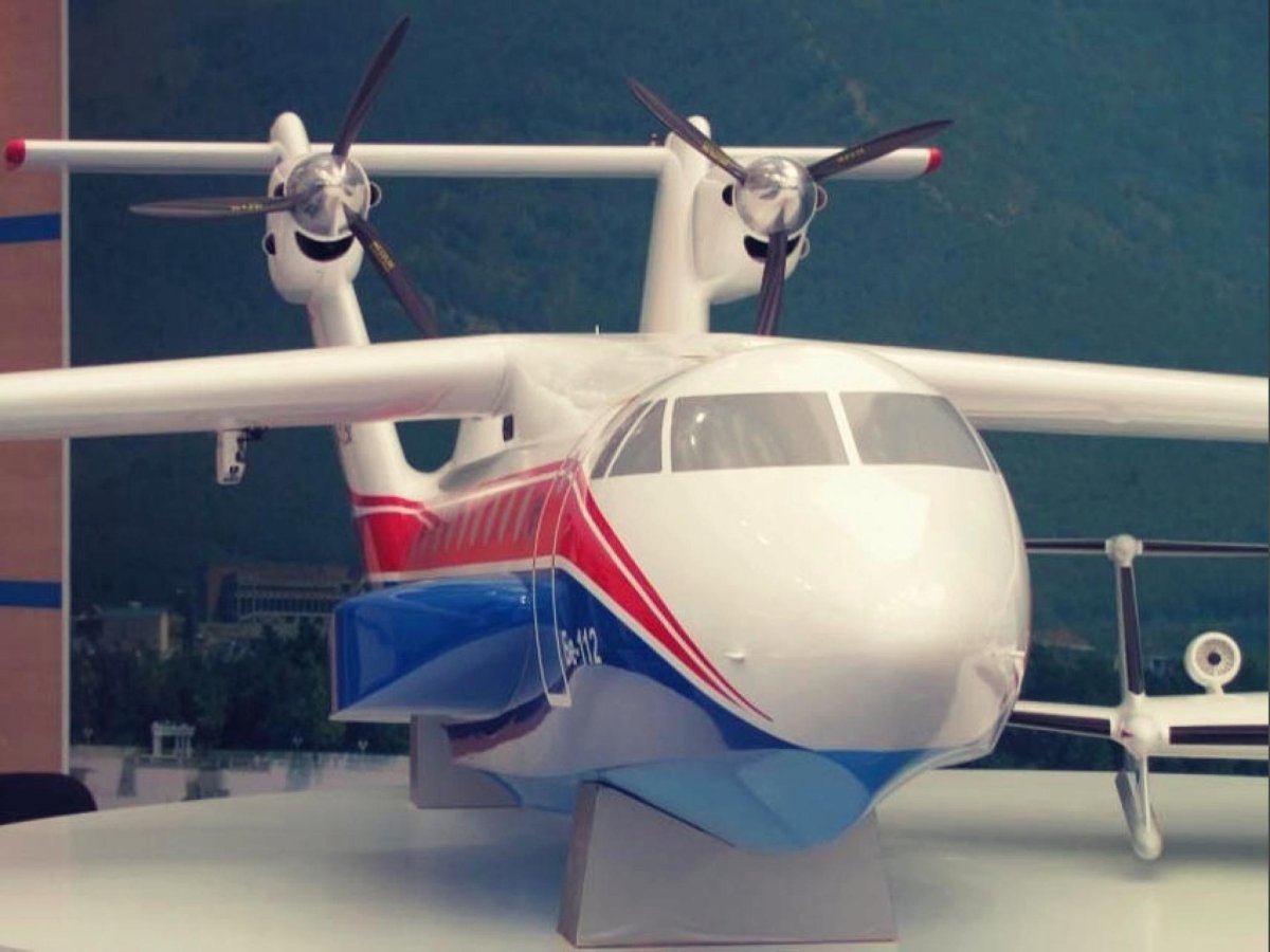 Самолет Бериев бe-112