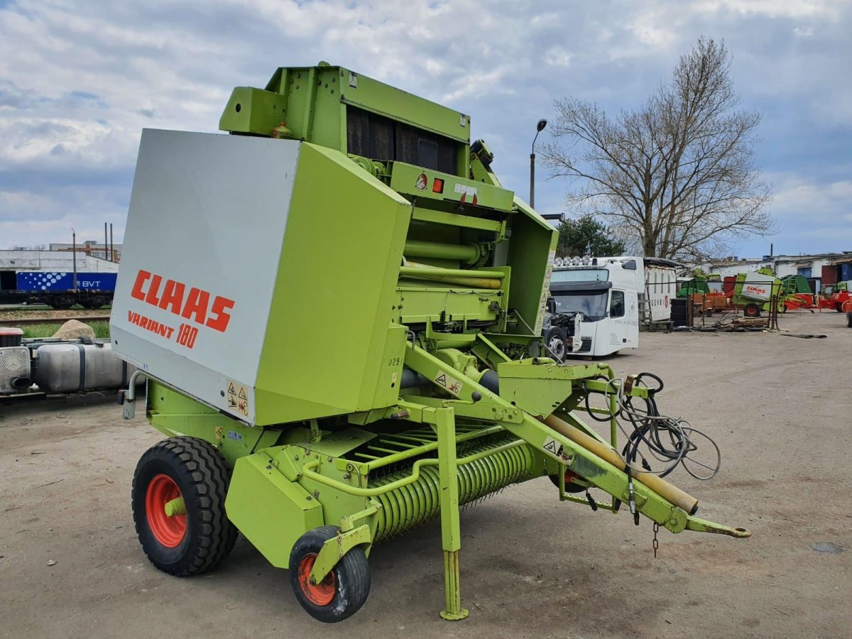 CLAAS variant 480 RF