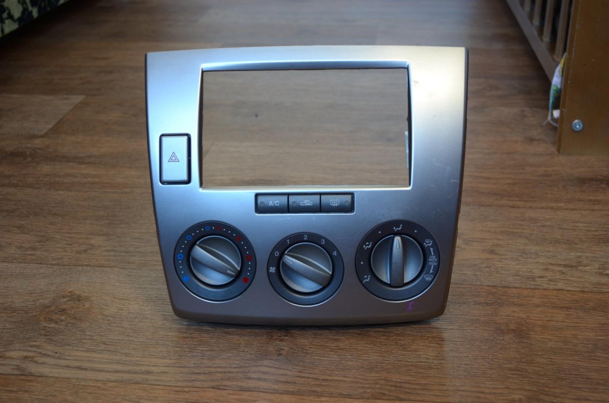 Переходная рамка Mazda Demio dy3w