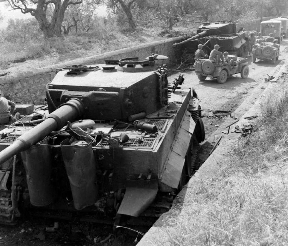 Подбитые танки тигр 2