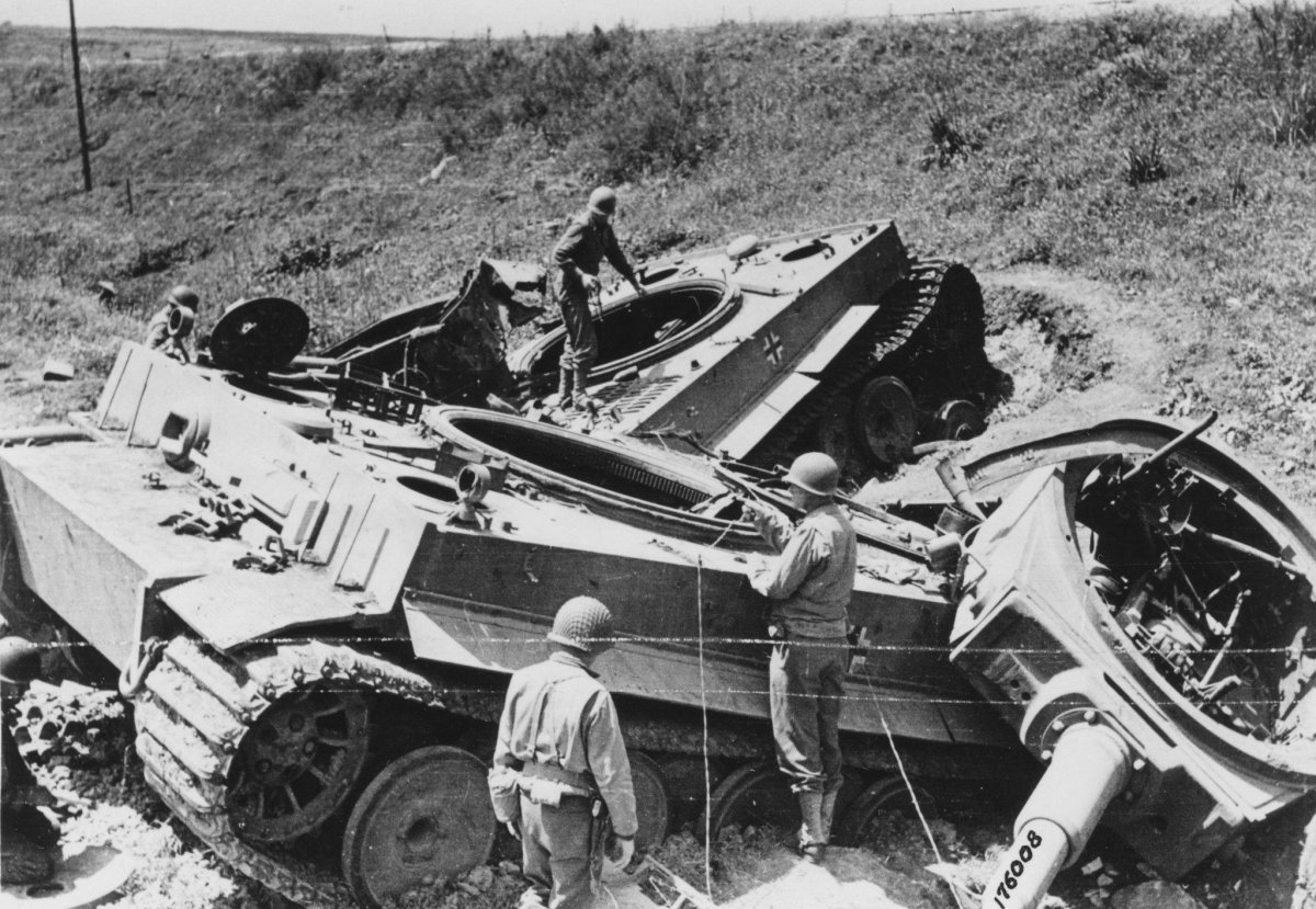 Танк тигр 1 подбитый